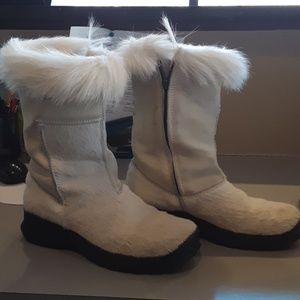 Technica white fur boots.